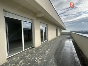 Apartament cu 2 camere, decomandat + terasa de 41 mp, in zona Aradului - imagine 5