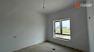 Duplex 5 camere spatios, cu 3 locuri de parcare - Dumbravita - imagine 17