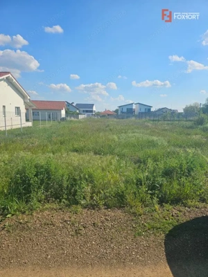 Teren intravilan de 817 mp, zona Sanandrei