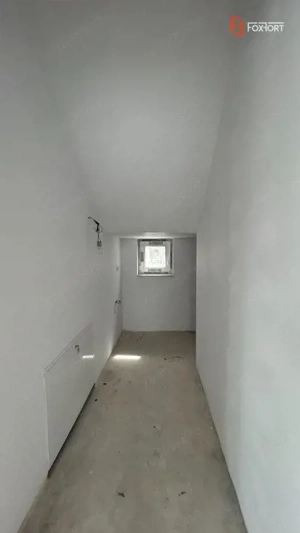 Duplex 5 camere spatios, cu 3 locuri de parcare - Dumbravita - imagine 8