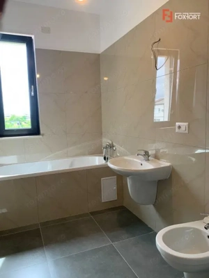 Duplex cu 5 camere si teren de 350 mp, zona Dumbravita - imagine 12