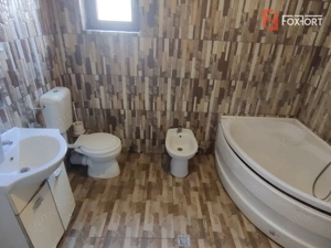 Casa de inchiriat pe 3 niveluri in Dumbravita, pretabila muncitori - imagine 6