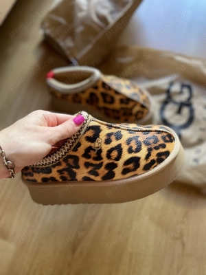 Ugg Tazz cu platforma