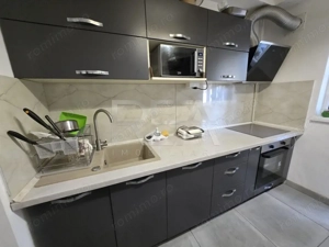 Apartament 3 Camere , Decomandat , Bloc din 1982 , Oltenitei - imagine 8