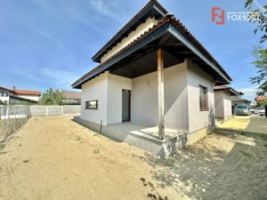 Duplex Mosnita 4 camere, 2 bai - curte amenajata cu gazon si plante! - imagine 3