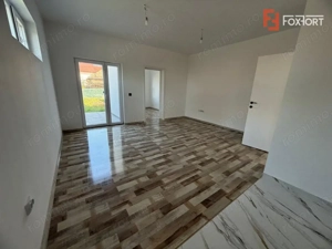 Duplex 4 camere zona Freidorf - Poarta automata - imagine 2