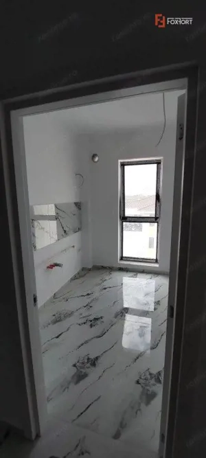 Apartament cu 2 camere, 57 mp, la etajul 3 in Giroc - imagine 2