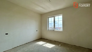 Duplex cu 3 camere parter + etaj - Sanandrei - imagine 9