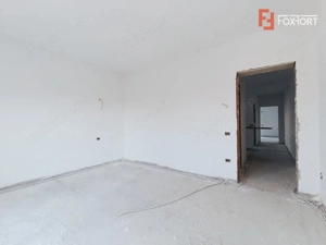 Duplex 4 camere 140 mp utili, toate utilitatile, la asfalt in Giroc - V7800 - imagine 14