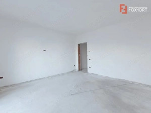 Duplex 4 camere 140 mp utili, toate utilitatile, la asfalt in Giroc - V7800 - imagine 11