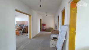 COMISION 0% Casa individuala 8 camere, Sacalaz - Pivnita, teren 1198 mp, asfalt - imagine 8