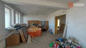 COMISION 0% Casa individuala 8 camere, Sacalaz - Pivnita, teren 1198 mp, asfalt - imagine 12