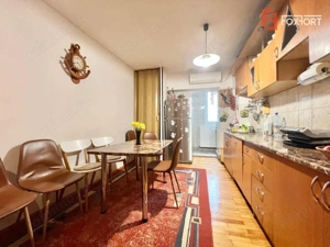 Apartament cu 3 camere, etaj 5 de vanzare, zona Lunei - imagine 5