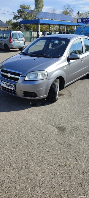 Vând Chevrolet Aveo