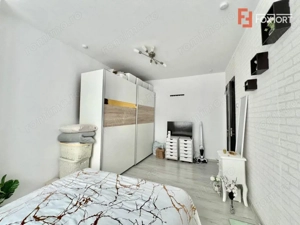 Apartament cu 3 camere, etaj 4 de vanzare, zona Spitalul Judetean - imagine 6