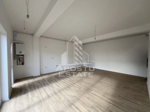 De vanzare 77 mp spatiu comercial la parter cu 48 mp gradina proprie - imagine 3