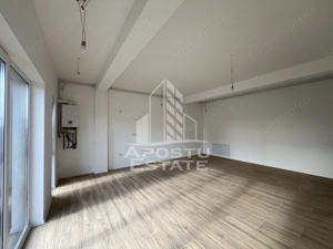 De vanzare 77 mp spatiu comercial la parter cu 48 mp gradina proprie - imagine 4