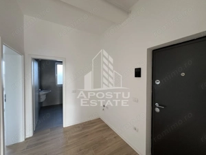 De vanzare 77 mp spatiu comercial la parter cu 48 mp gradina proprie - imagine 2