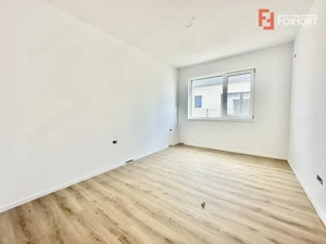 Duplex cu 3 camere si panouri fotovoltaice, zona Mosnita Noua - imagine 10