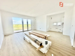 Duplex cu 3 camere si panouri fotovoltaice, zona Mosnita Noua - imagine 7