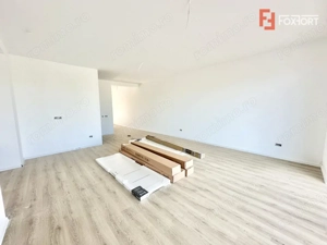 Duplex cu 3 camere si panouri fotovoltaice, zona Mosnita Noua - imagine 5