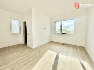 Duplex cu 3 camere si panouri fotovoltaice, zona Mosnita Noua - imagine 8