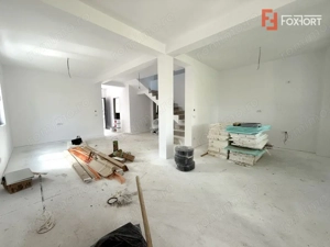 Duplex cu 5 camere, 3 bai despartit prin camera tehnica si dressing - Dumbravita