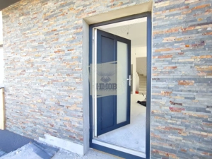 Casa moderna 5 camere teren 490 mp terasa acopertia in Cristian - imagine 3