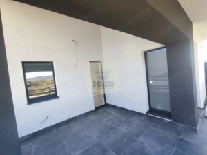 Casa moderna 5 camere teren 490 mp terasa acopertia in Cristian - imagine 19