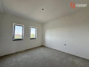 Triplex cu 4 camere, 115 mp, 3 bai - Zona Sacalaz - imagine 8