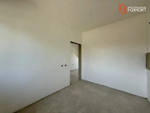 Triplex cu 4 camere, 115 mp, 3 bai - Zona Sacalaz - imagine 6