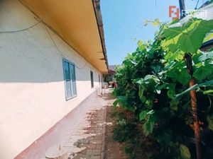 COMISION 0% Casa cu 4 apartamente la curte comuna cu teren total 748 mp - imagine 2