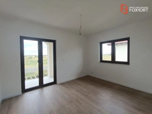 Casa individuala cu 4 camere de vanzare in Mosnita Noua  - imagine 11