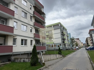 Apartament modern 3 camere cu 2 bai si parcare subterana in Turnisor