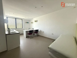 COMISION 0% 2 Cladiri medicale, una amenajata deja, teren 440 mp, Mosnita Noua - imagine 12