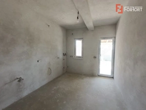 Duplex de vanzare cu 4 camere si teren de 290 mp - Giroc  - imagine 5
