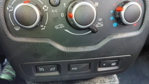 Vand Dacia Lodgy STEPWAY TECHROAD 1,3 tce 130 CP - 5 Locuri - imagine 11