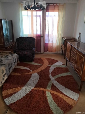 De inchiriat, 3 camere, Filiasi