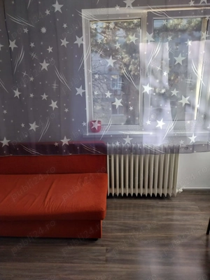 Închiriez apartament cu 2 camere 