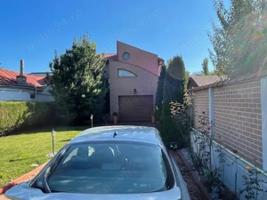 Vând vila P+M str. Vasile Alecsandri, mobilată și utilată