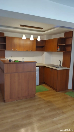 Apartament cu 4 camere, ultracentral, decomandat  - imagine 3