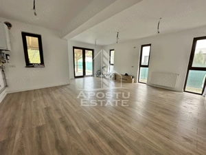 Duplex cu 4 camere, 2 bai si dressing in Giroc la asfalt.