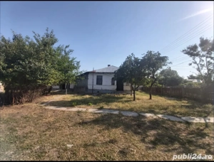 Casă renovabilă cu utilități