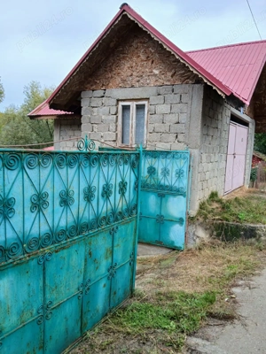 Casa cu teren 3500 mp - imagine 2