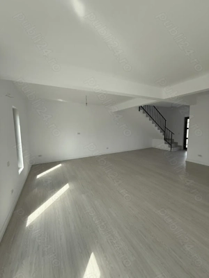 Casa de vanzare la cheie  - imagine 5