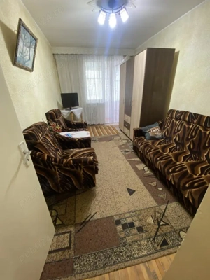 Apartament-250 euro-etaj 3 - imagine 3 Apartament-250 euro-etaj 3 - imagine 3