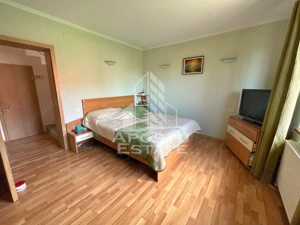 Casa individuala cu 7 camere,3 bai si garaj, P+1, zona Aradului - imagine 4