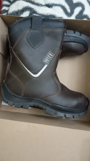 Bocanci de munca pentru intemperi