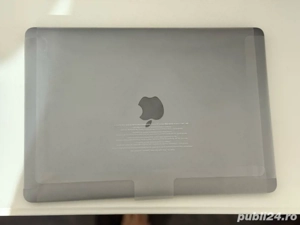 MacBook air 13" 2020 cip M1 8gb ram, 256gb ssd