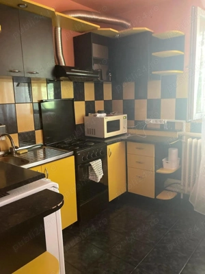 Închiriez apartament 2 camere Zona Complex 